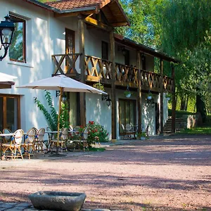 La Ferme Aux Biches , Commelle-Vernay Frankrijk