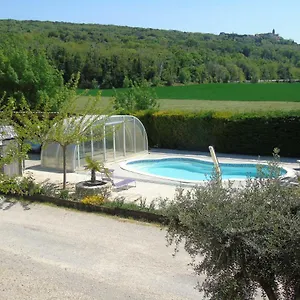 jolie-petite-maison.hotels-rhonealpes.com/